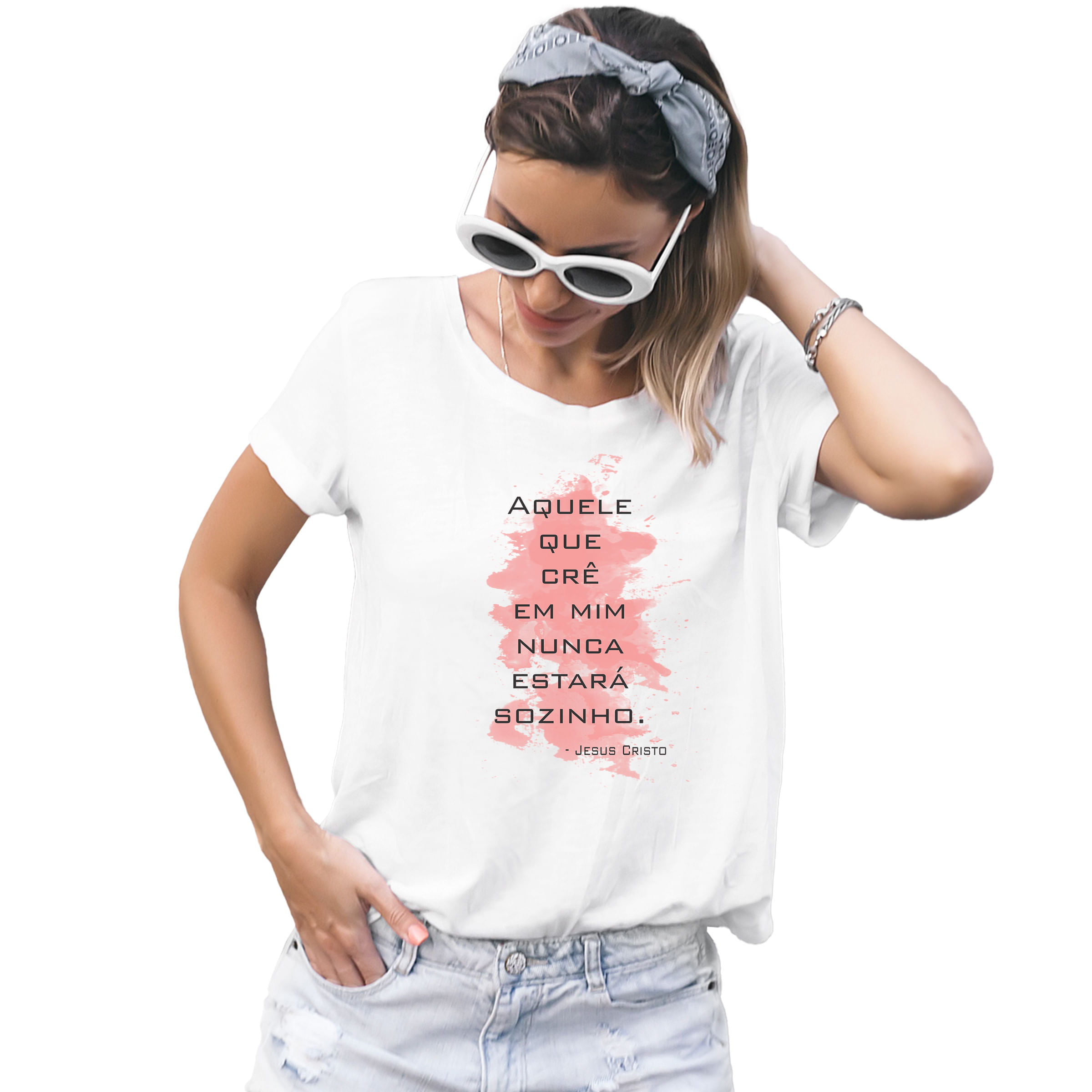 Camiseta-Feminina-Crista-Aquele-que-Cre-em-Mim-Nunca-Estara-Sozinho---Palavra-De-Luz